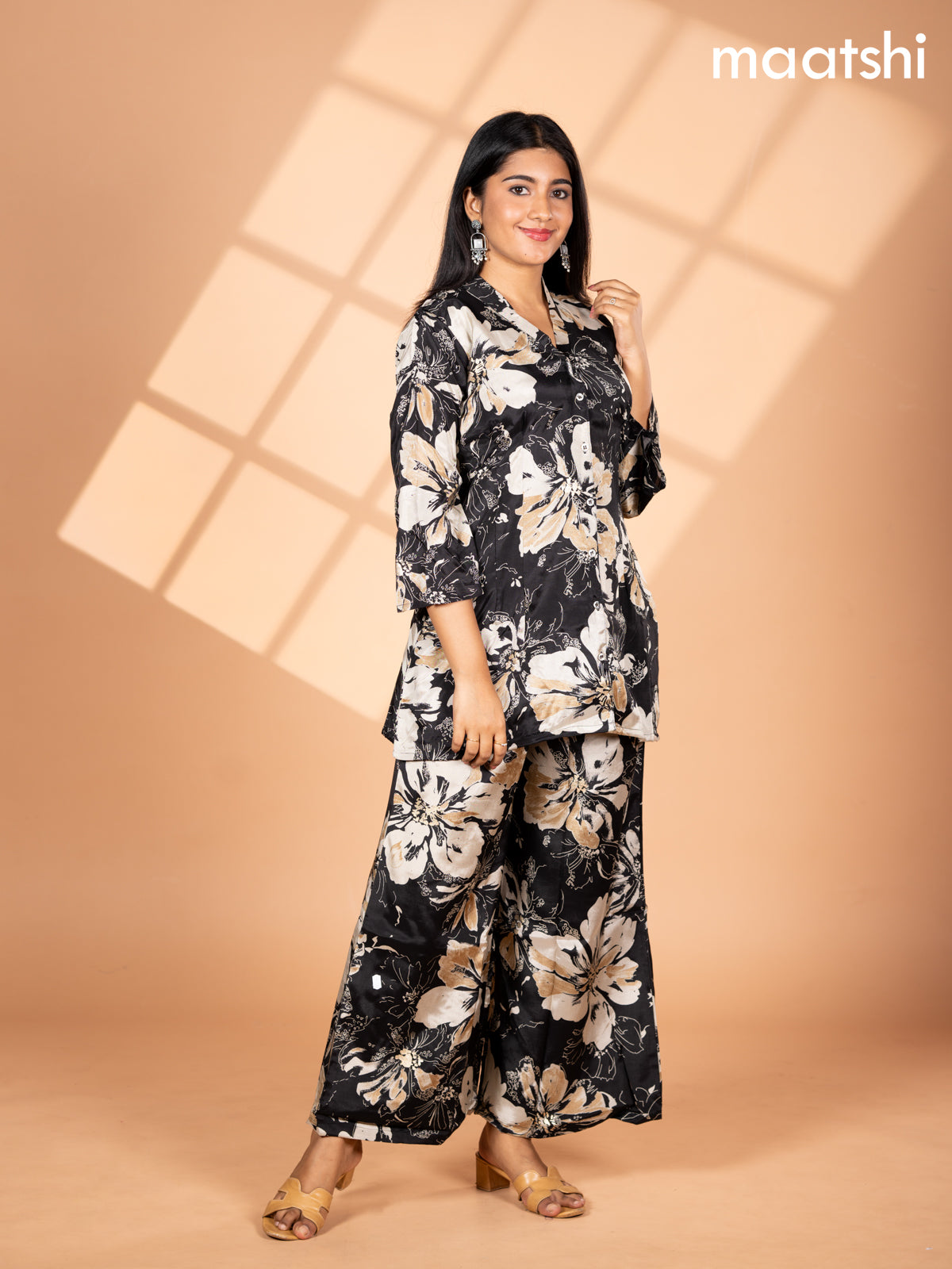 Crepe co-ord set black and cream with allover floral prints & collar neck pattern and straight cut pant