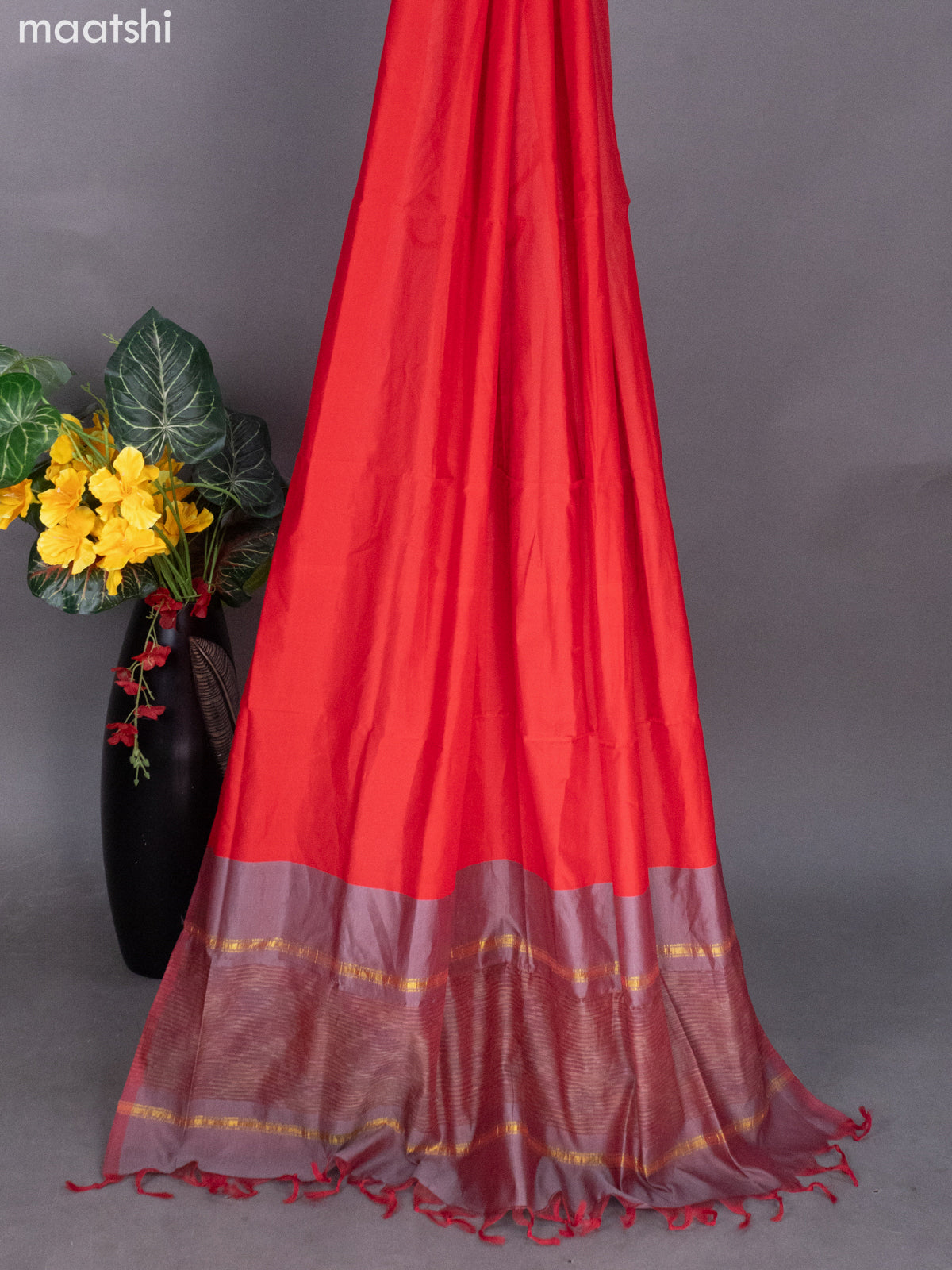 Dual Shade Of Grey and Red Ikat Dress Material With Ikat Weaves