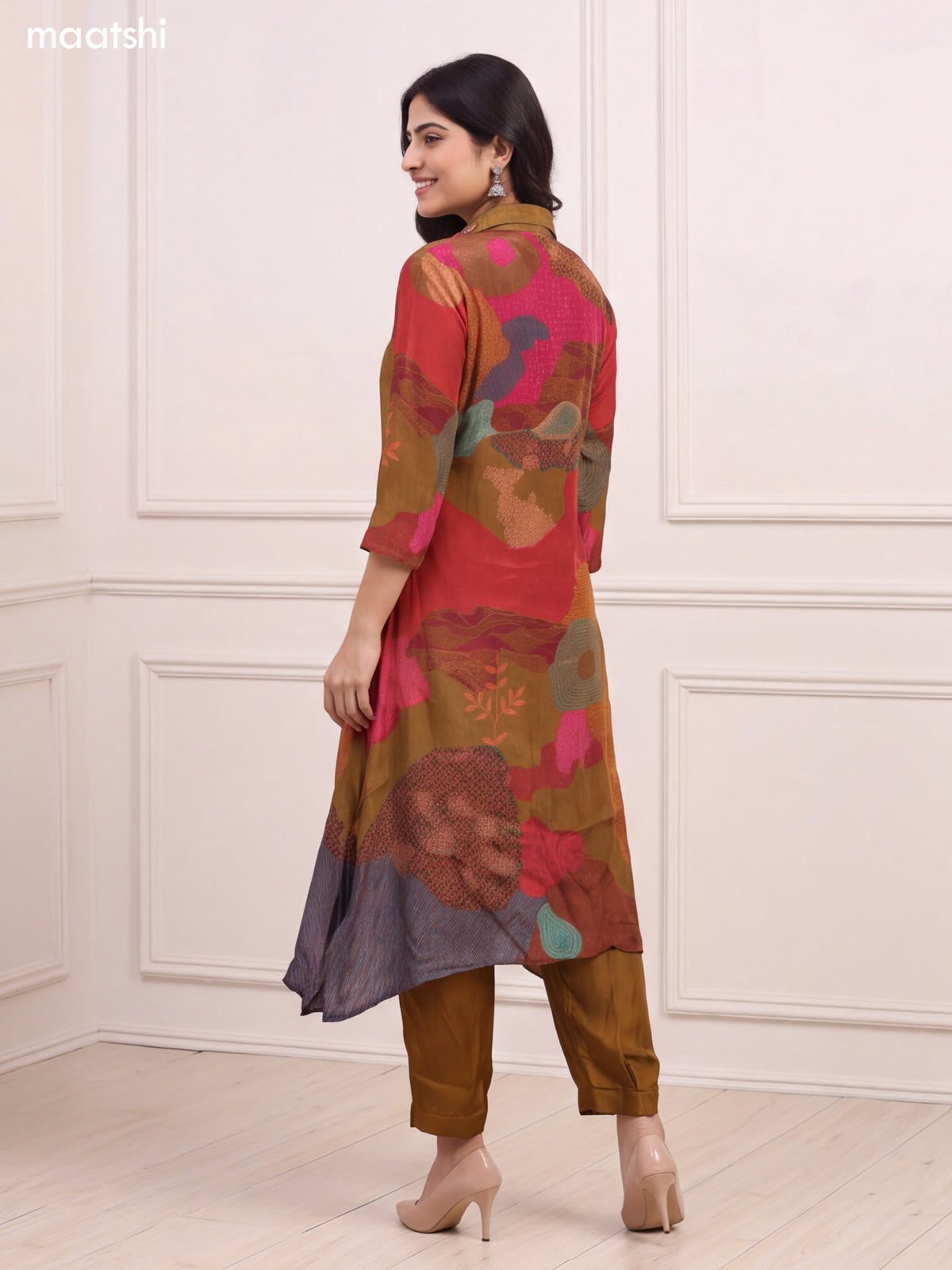 Mehendi Green and Red Crepe Silk Printed & Embroidery Work Kurti Set