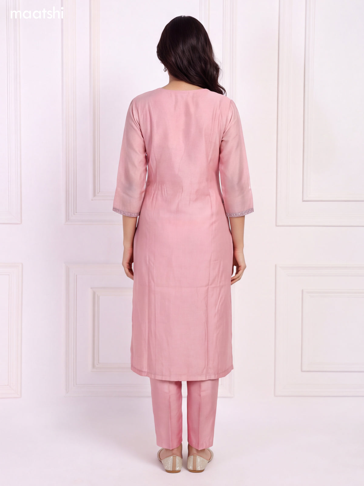 Baby Pink Chanderi Floral Embroidery Work V-Neckline Straight Suit