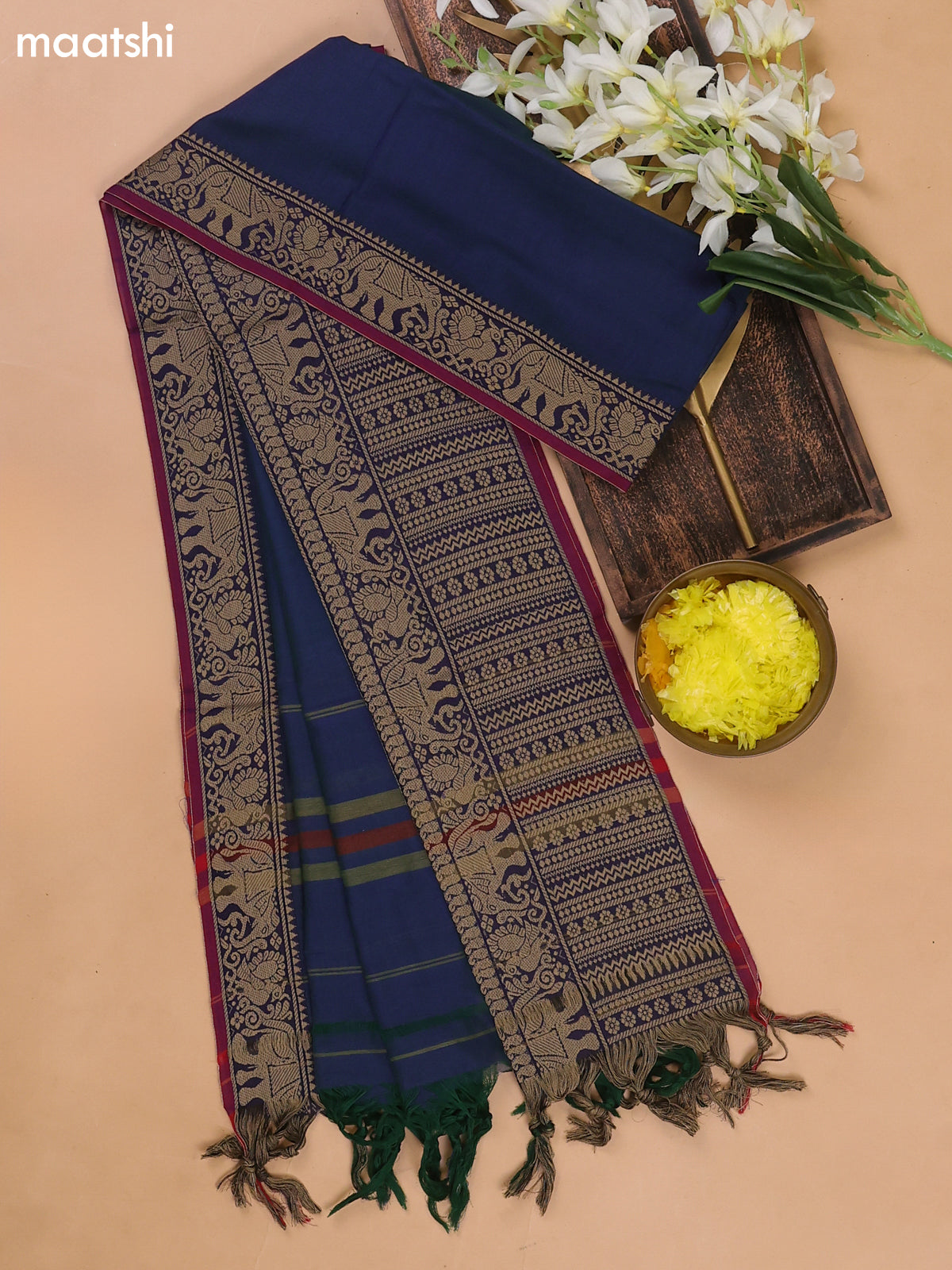 Dual Shade Of Blue and Magenta Pink Narayanpet Cotton Dress Materials With A Plain Body and Thread Woven Border