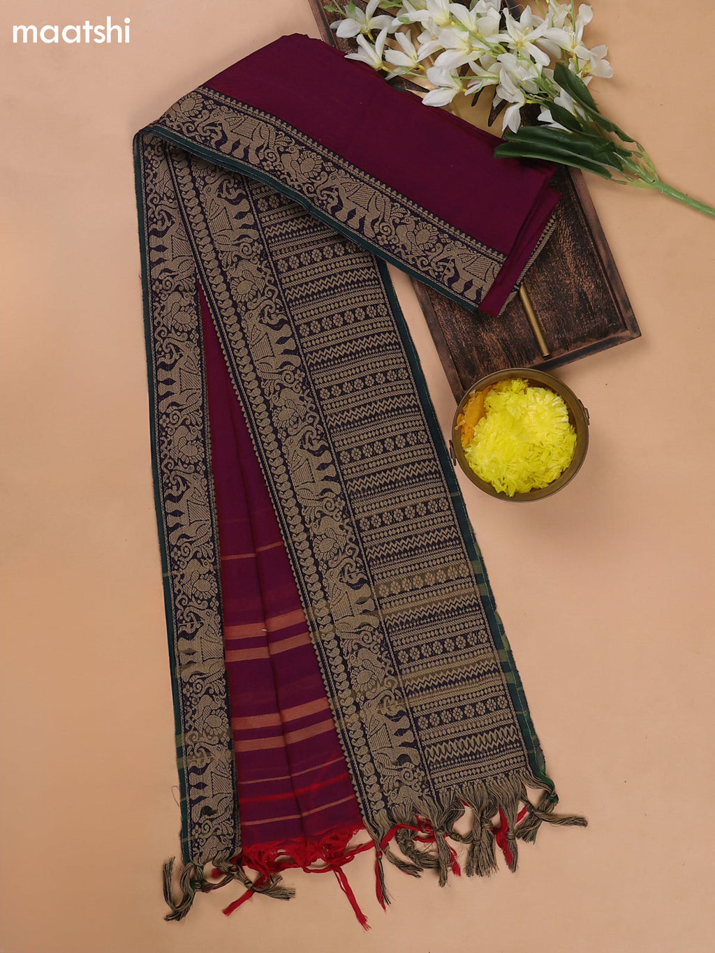 Dual Shade Of Magenta Pink and Green Narayanpet Cotton Dress Materials With A Plain Body and Thread Woven Border