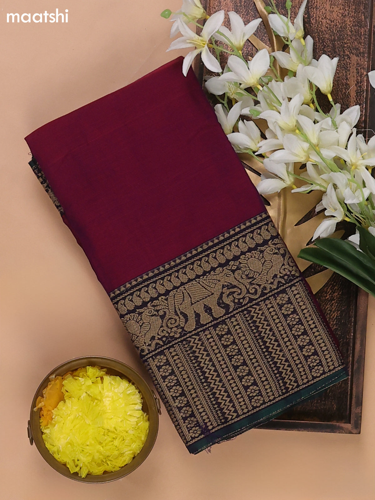 Dual Shade Of Magenta Pink and Green Narayanpet Cotton Dress Materials With A Plain Body and Thread Woven Border