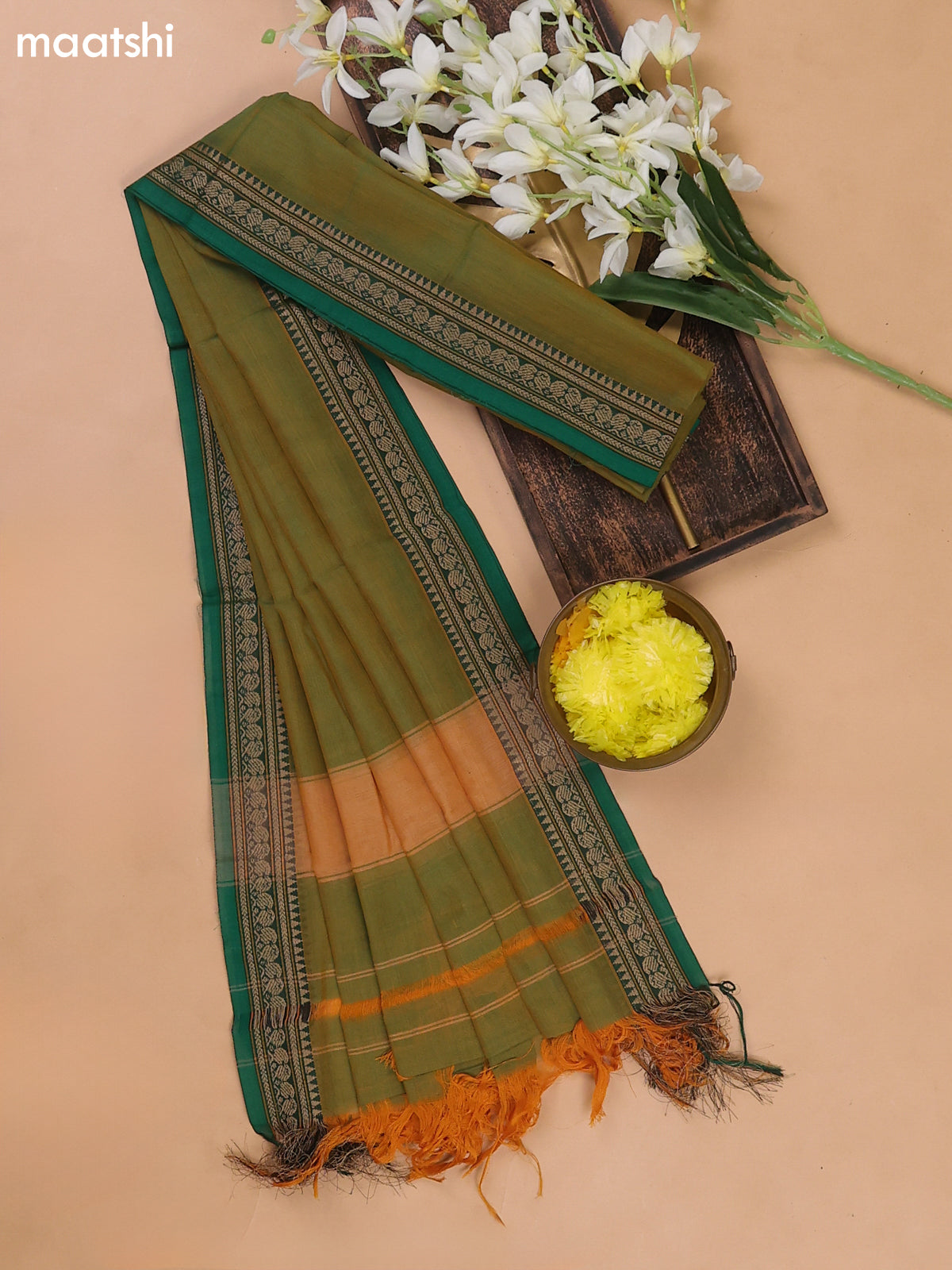 Dual Shade Of Mehndi Green and Green Narayanpet Cotton Dress Materials With A Plain Body and Thread Woven Border