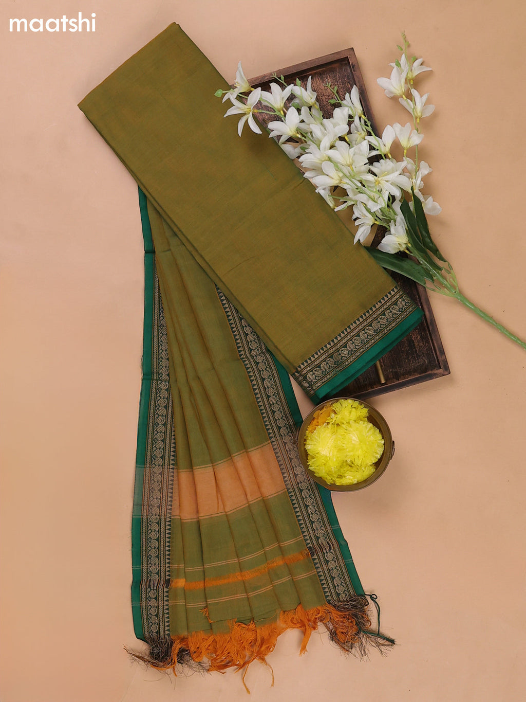Dual Shade Of Mehndi Green and Green Narayanpet Cotton Dress Materials With A Plain Body and Thread Woven Border