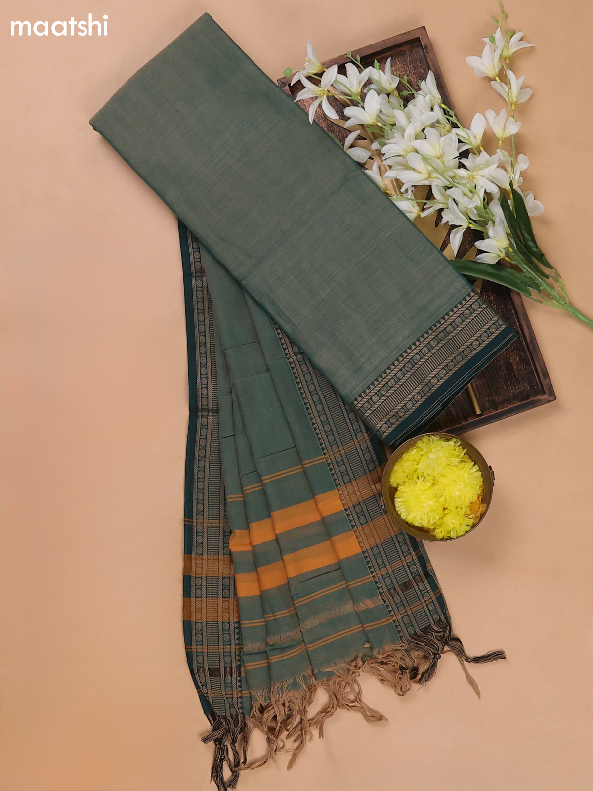Dual Shade Of Green Narayanpet Cotton Dress Materials With A Plain Body and Thread Woven Border