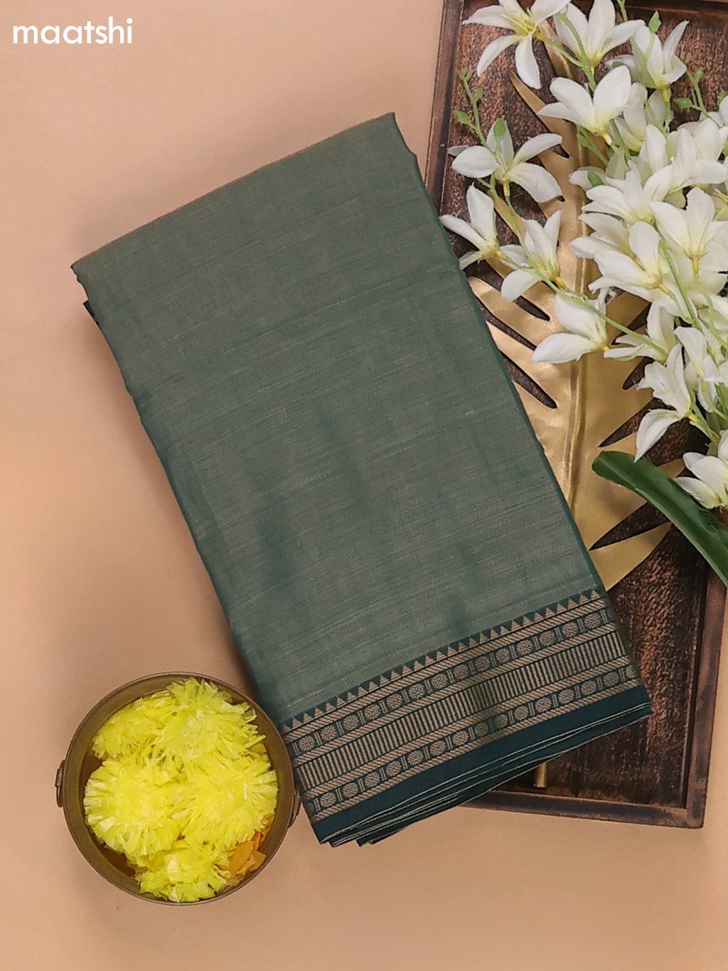Dual Shade Of Green Narayanpet Cotton Dress Materials With A Plain Body and Thread Woven Border