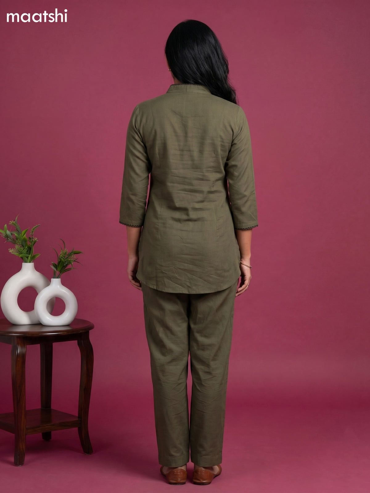 Sap Green Linen Cotton Embroidery Work Short Co-Ord Set