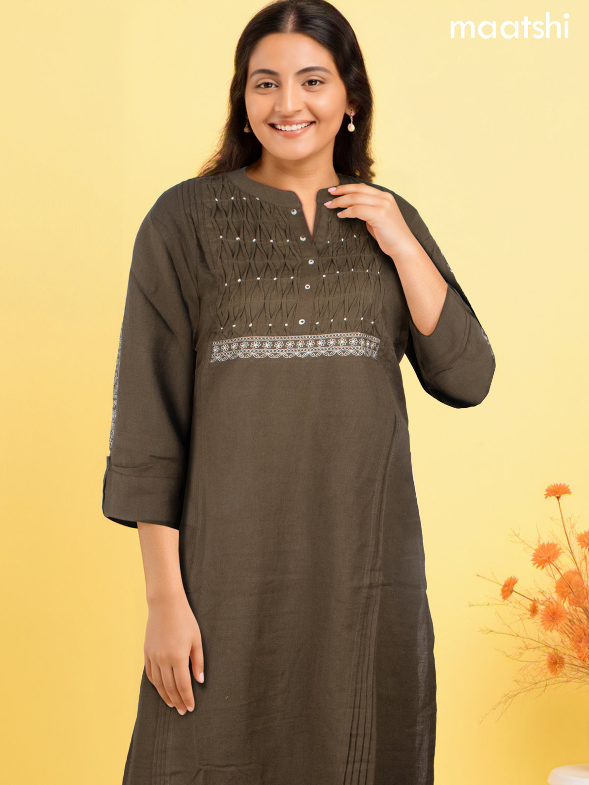 Cotton kurti set sap green with pintuck design & embroidery work neck pattern and straight cut pant