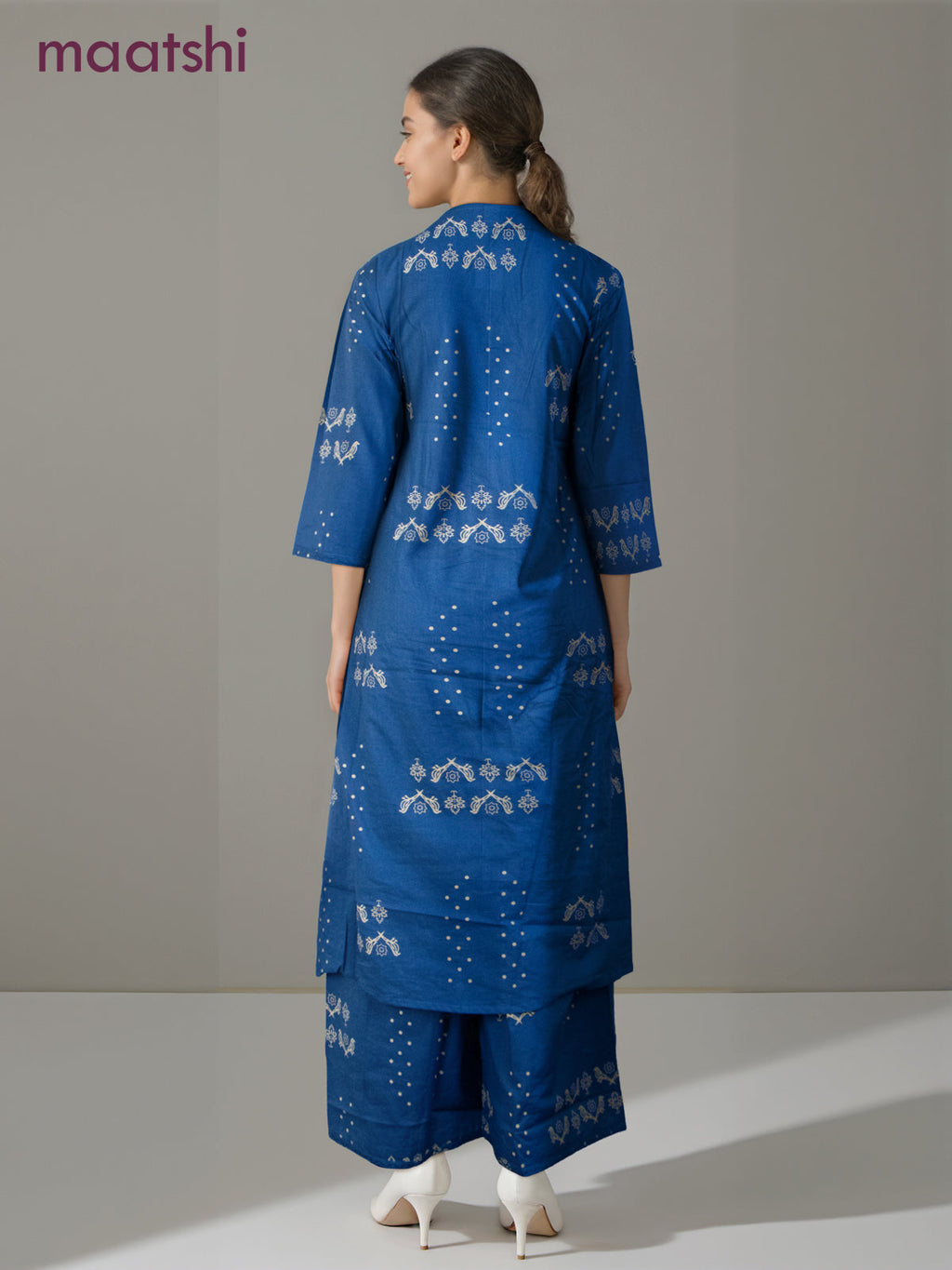 Cotton co-ord set blue with prints & embroidery mirror work v neck pattern and palazzo pant