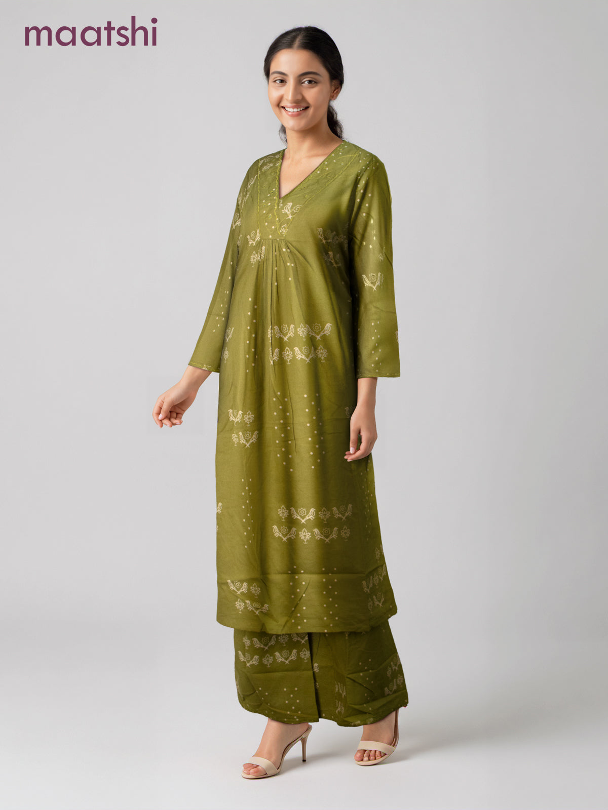 Cotton co-ord set green shade with prints & embroidery mirror work v neck pattern and palazzo pant