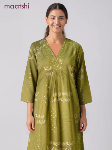 Cotton co-ord set green shade with prints & embroidery mirror work v neck pattern and palazzo pant