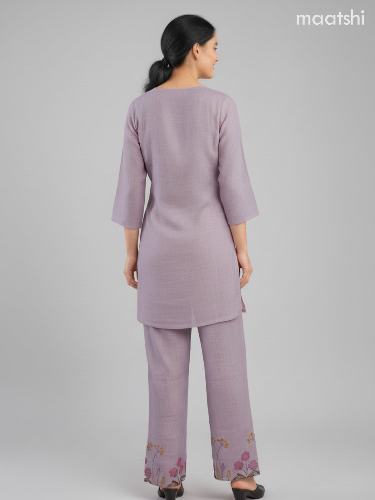 Short co-ord set pastel lavender with floral kantha stich work and straight cut pant