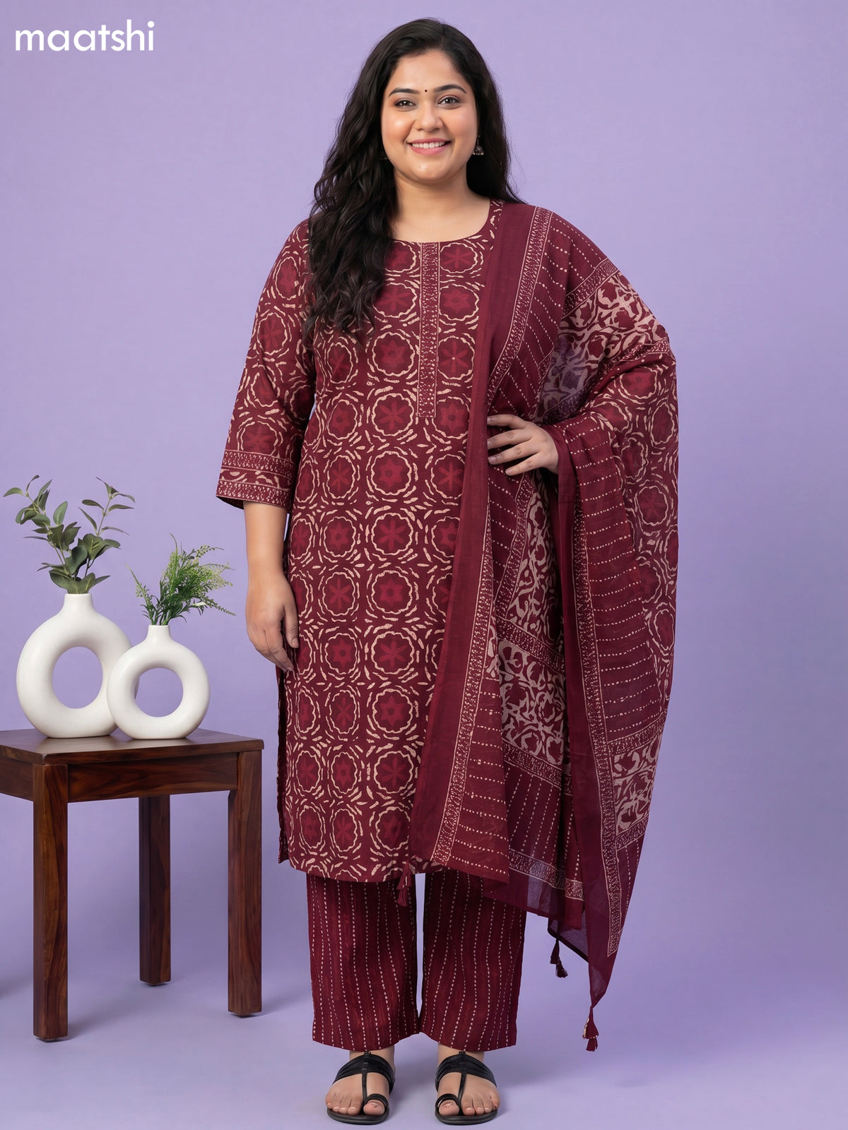 Maroon and Beige Cotton Batik Printed Straight Suit