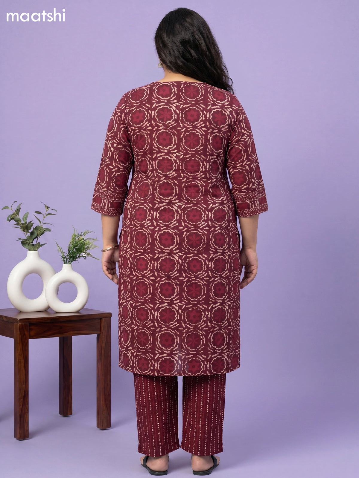 Maroon and Beige Cotton Batik Printed Straight Suit