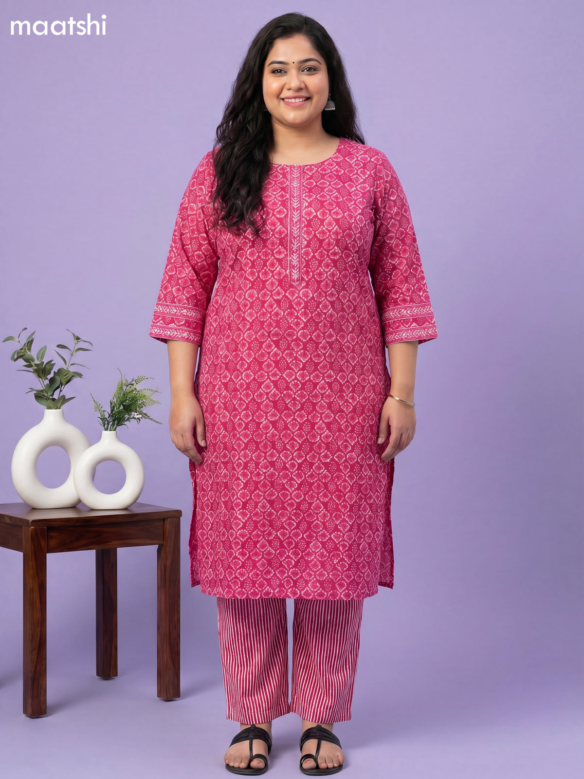 Pink and Off White Cotton Batik Printed Straight Suit