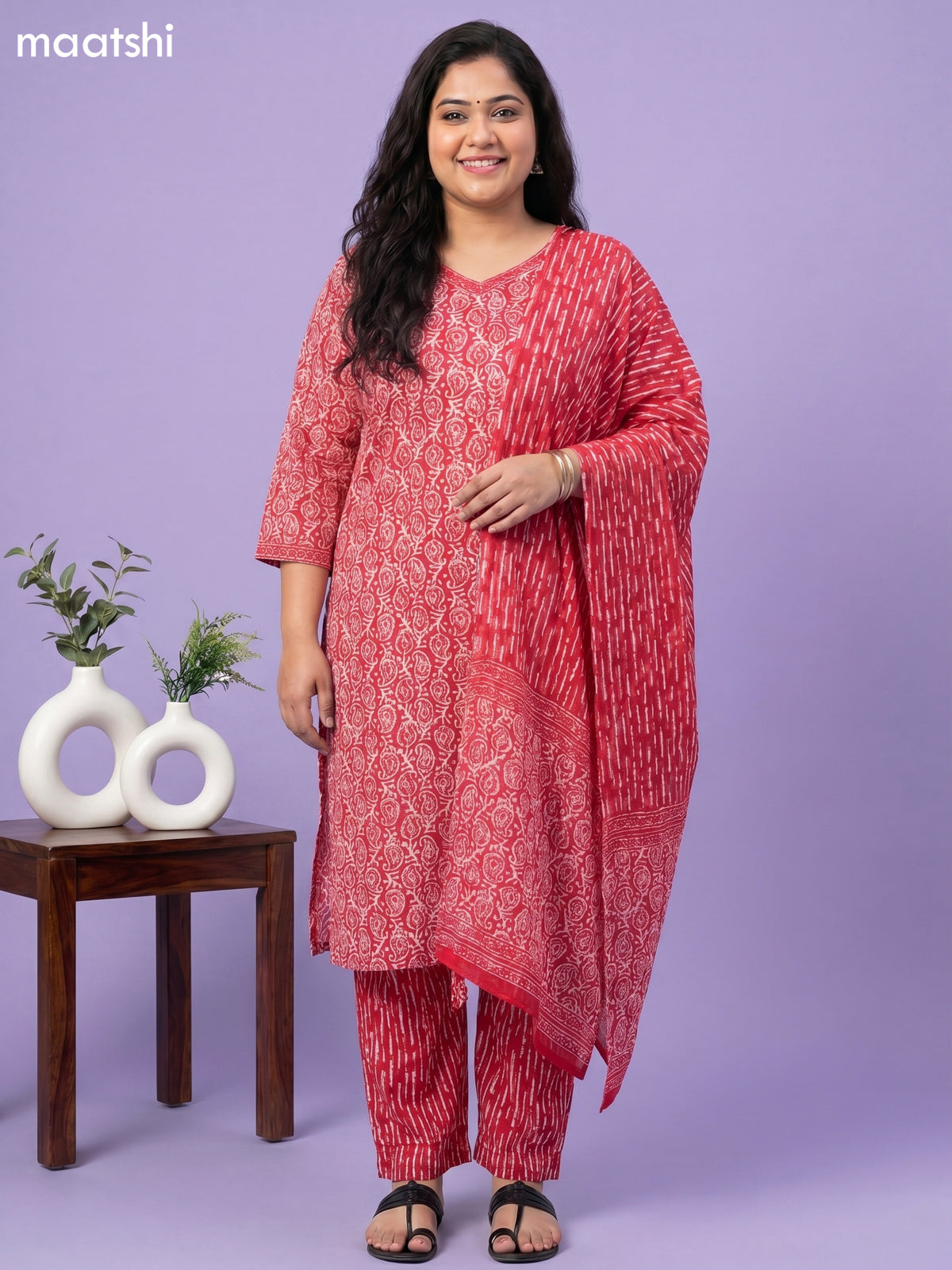 Red and Off White Cotton Batik Printed Straight Suit