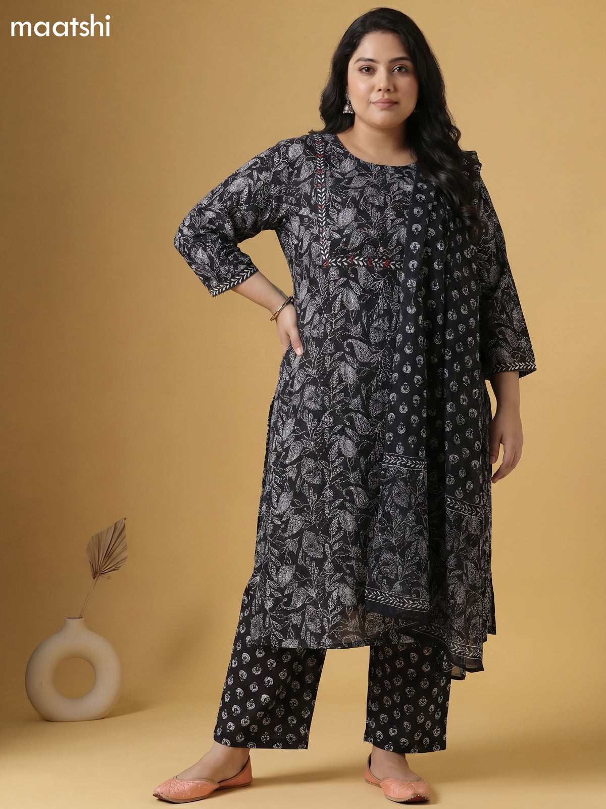 Black and Off White Cotton Floral Printed Straight Suit
