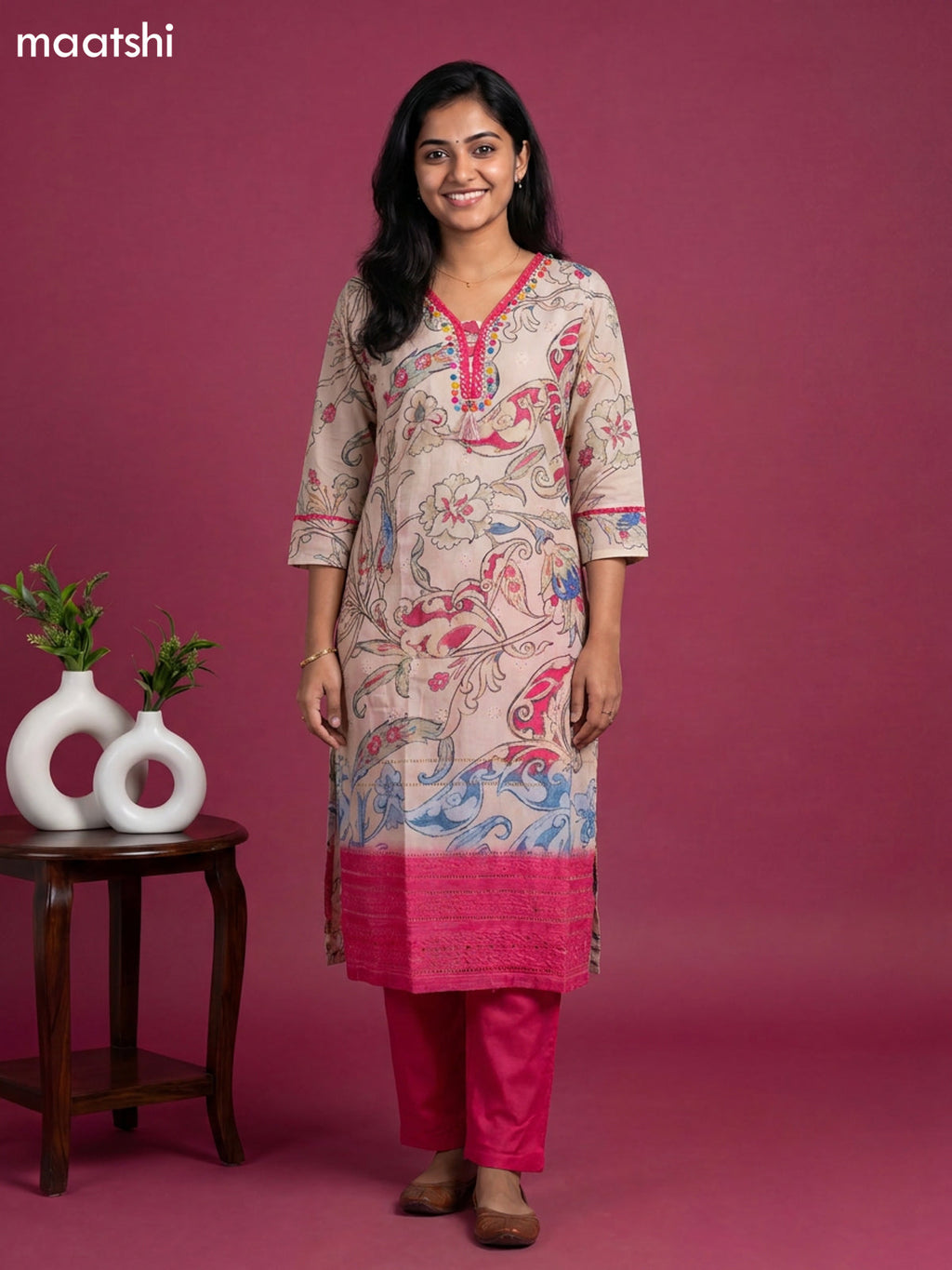 Cream and Pink Cotton Kalamkari Printed Straight Suit