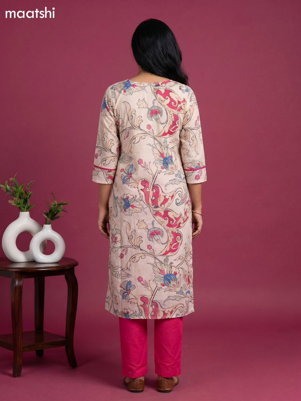 Cream and Pink Cotton Kalamkari Printed Straight Suit