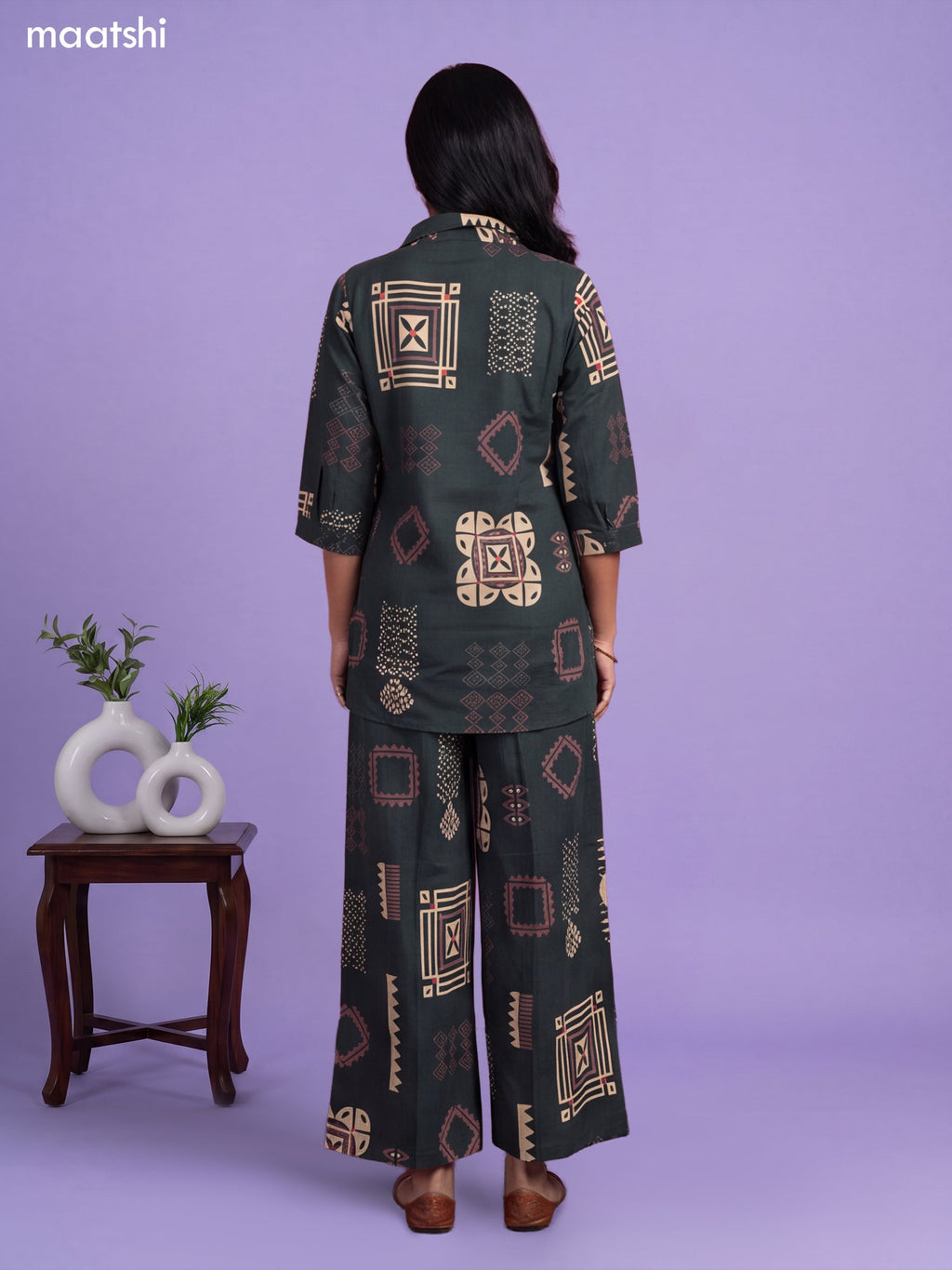 Deep Green Cotton Geometric Printed & Simple Embroidery Work Short Co-Ord Set