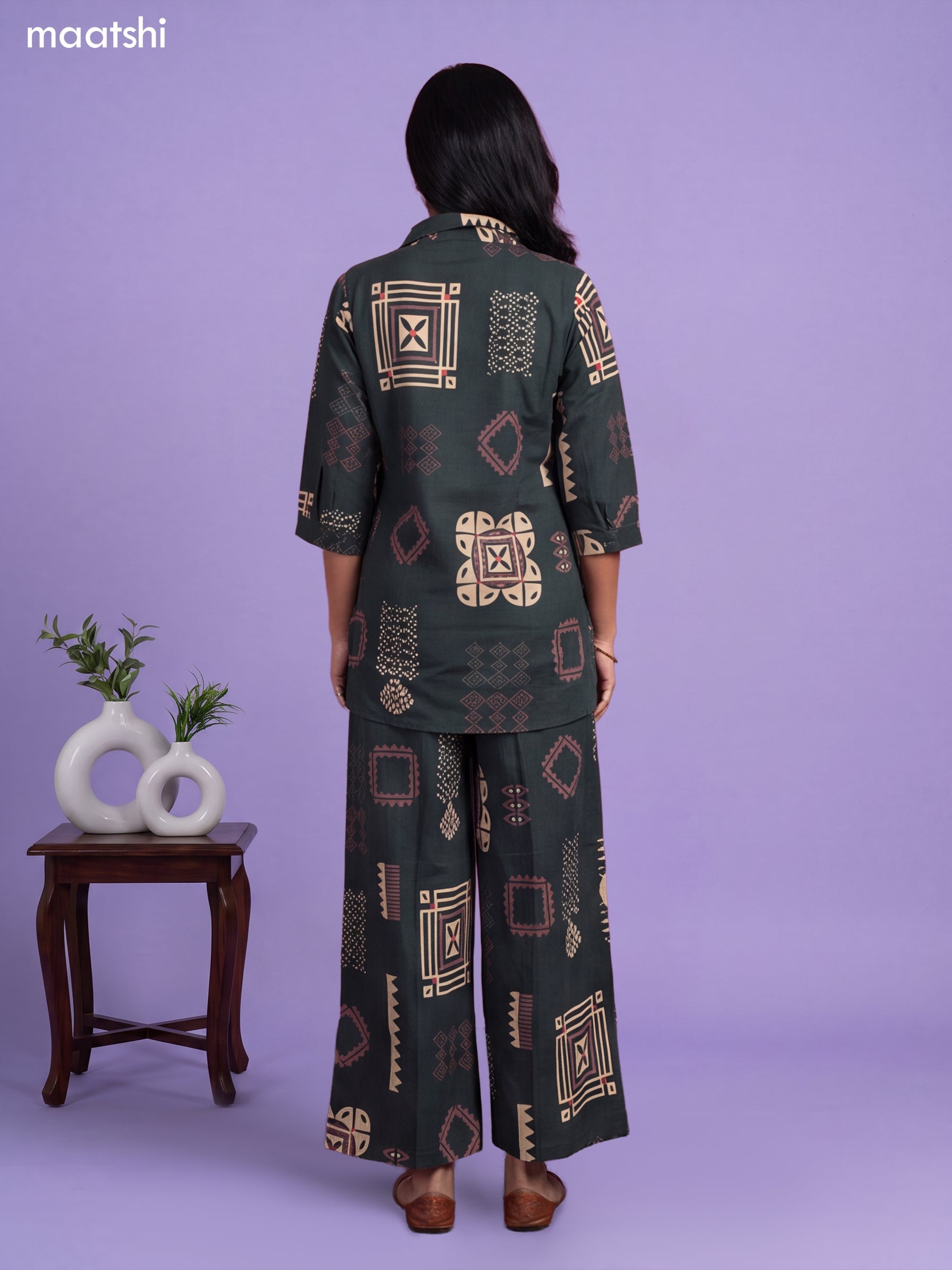 Deep Green Cotton Geometric Printed & Simple Embroidery Work Short Co-Ord Set