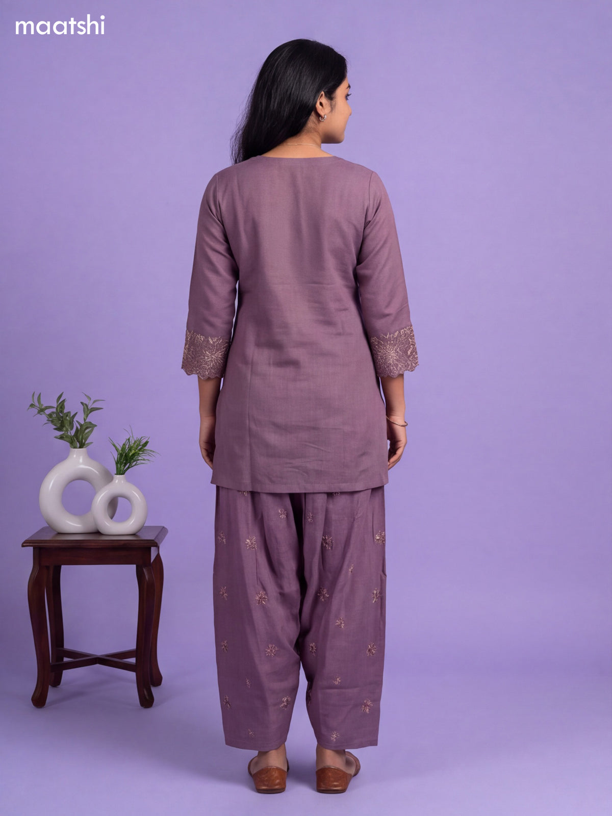 Lavender Linen Cotton Embroidery Work Neck Pattern Co-Ord Set