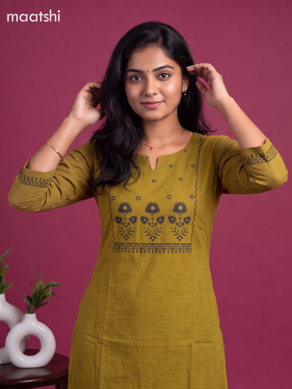 Mehandi Green Cotton Embroidery Work Straight Kurti