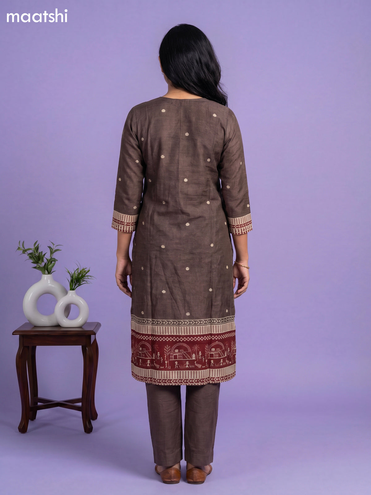Beige and Maroon Dola Silk Kalamkari Printed & Mirror Work Straight Suit