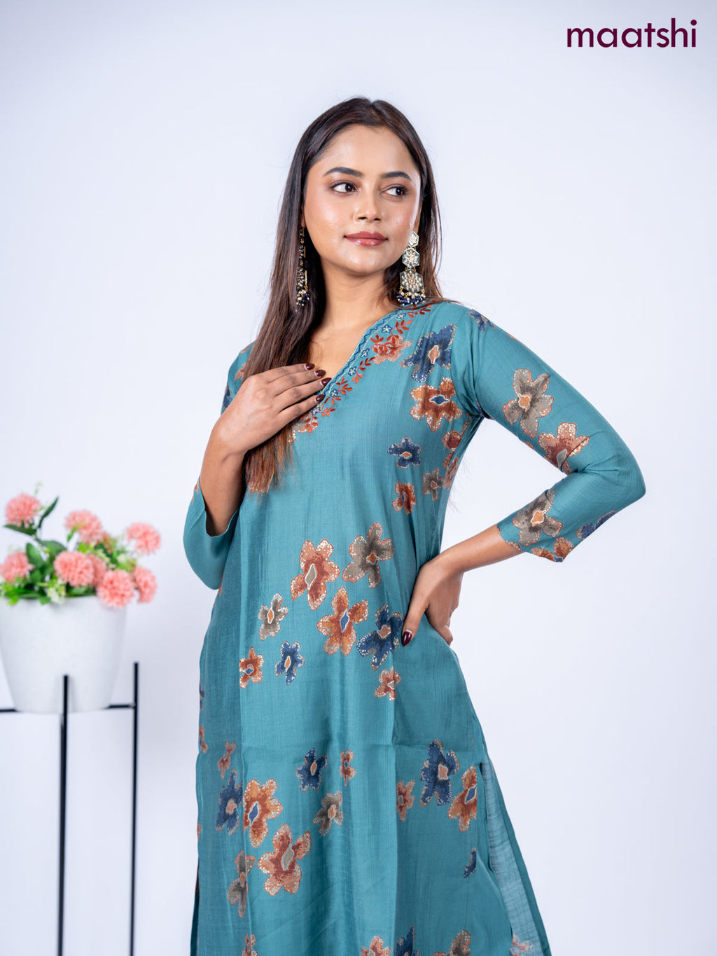 Rayon kurti set teal geen with allover prints & embroidery work v neck pattern and straight cut pant