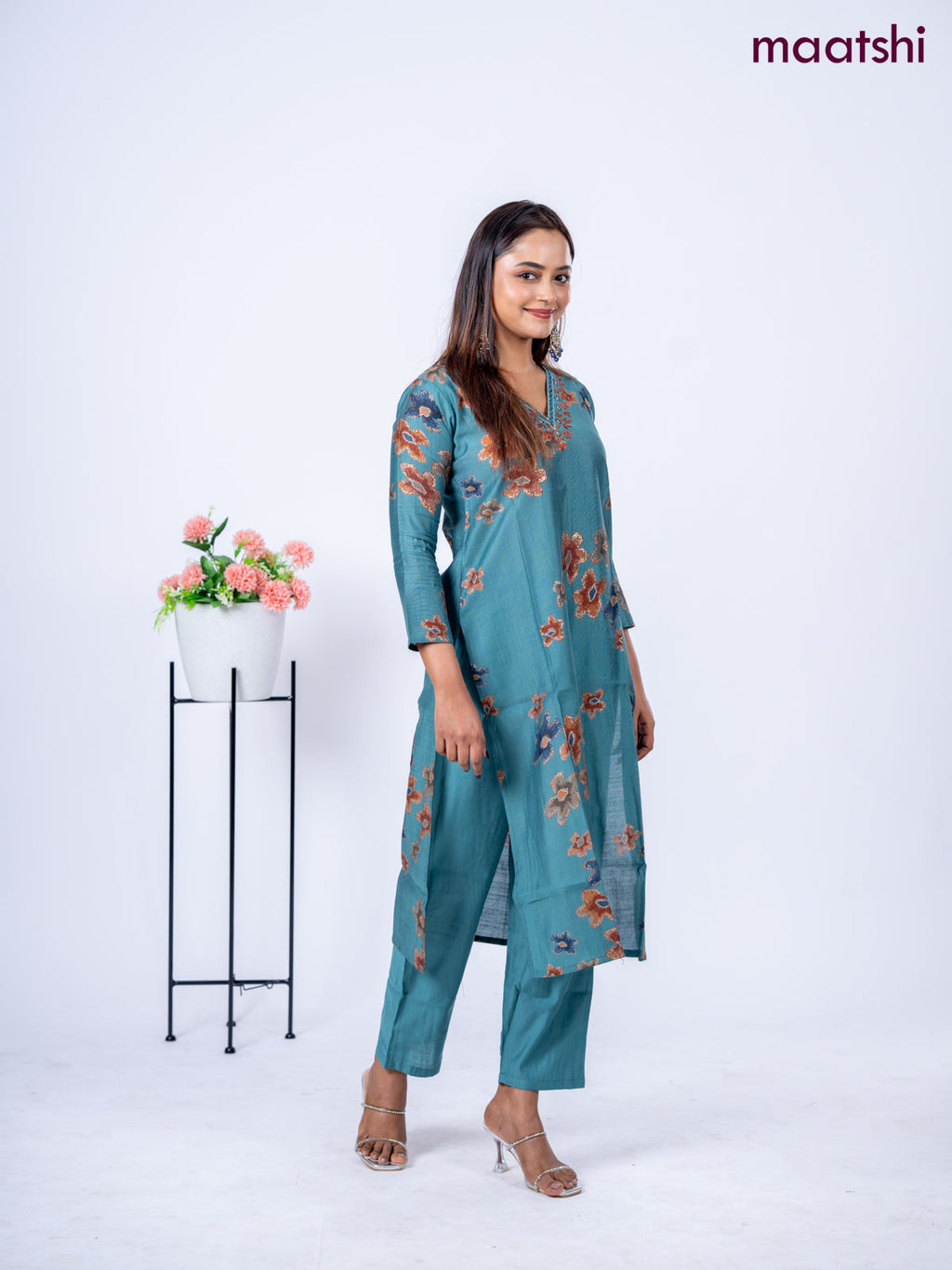 Rayon kurti set teal geen with allover prints & embroidery work v neck pattern and straight cut pant
