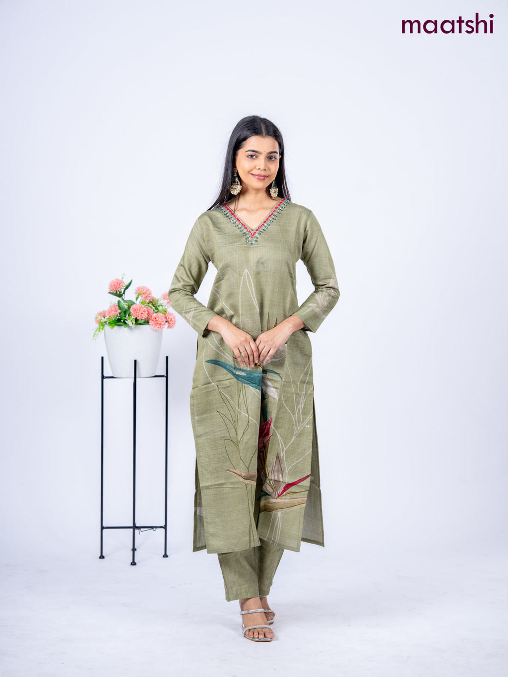 Rayon kurti set green with prints & embroidery mirror work v neck pattern and straight cut pant