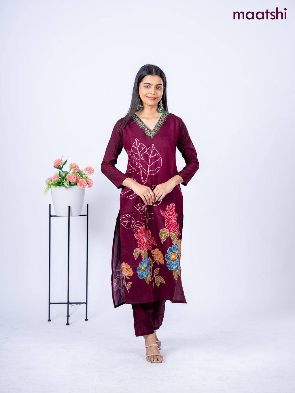 Rayon kurti set maroon with floral prints & embroidery mirror work v neck pattern and straight cut pant