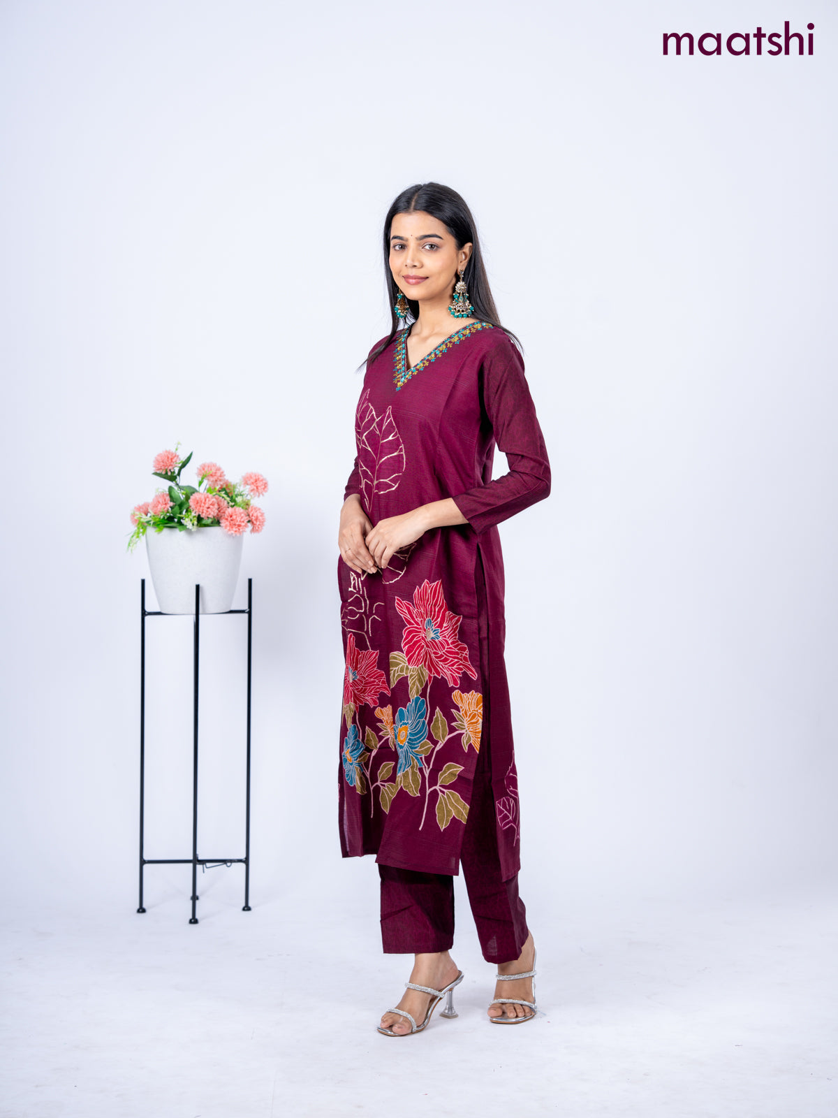 Rayon kurti set maroon with floral prints & embroidery mirror work v neck pattern and straight cut pant