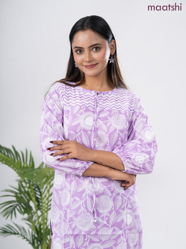 Cotton short kurti lavender and off white with allover prints & simple neck pattern without pant