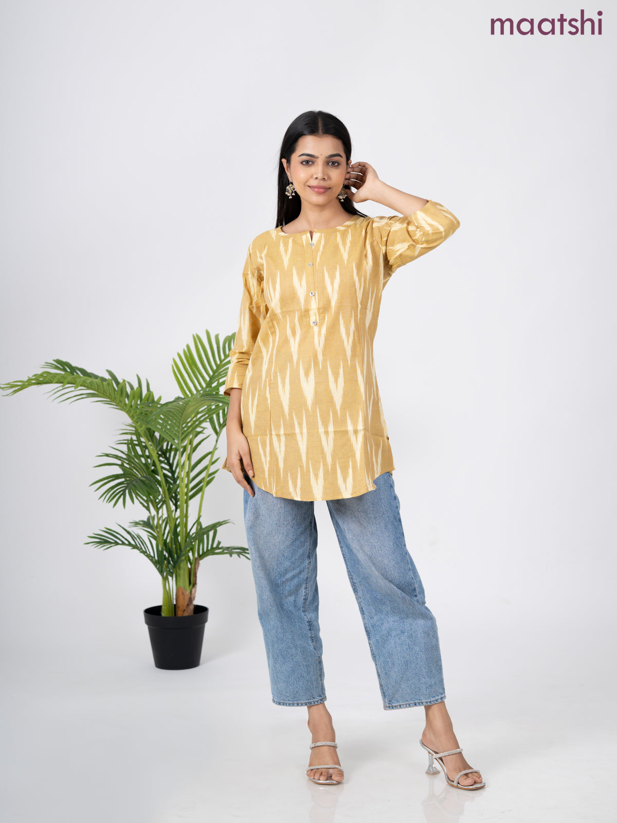 Cotton short kurti sandal with allover ikat weaves & simple neck pattern without pant