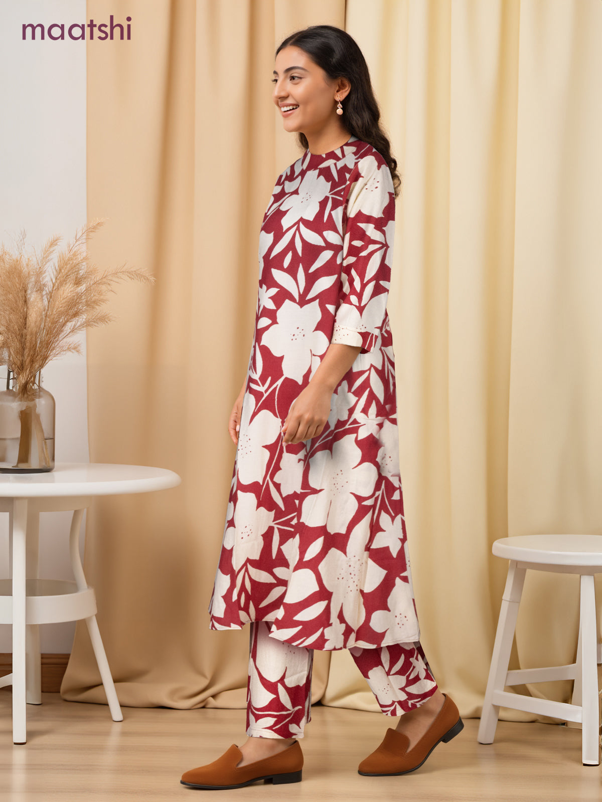 Cotton co-ord set red and cream with allover floral prints & simple neck pattern and palazzo pant