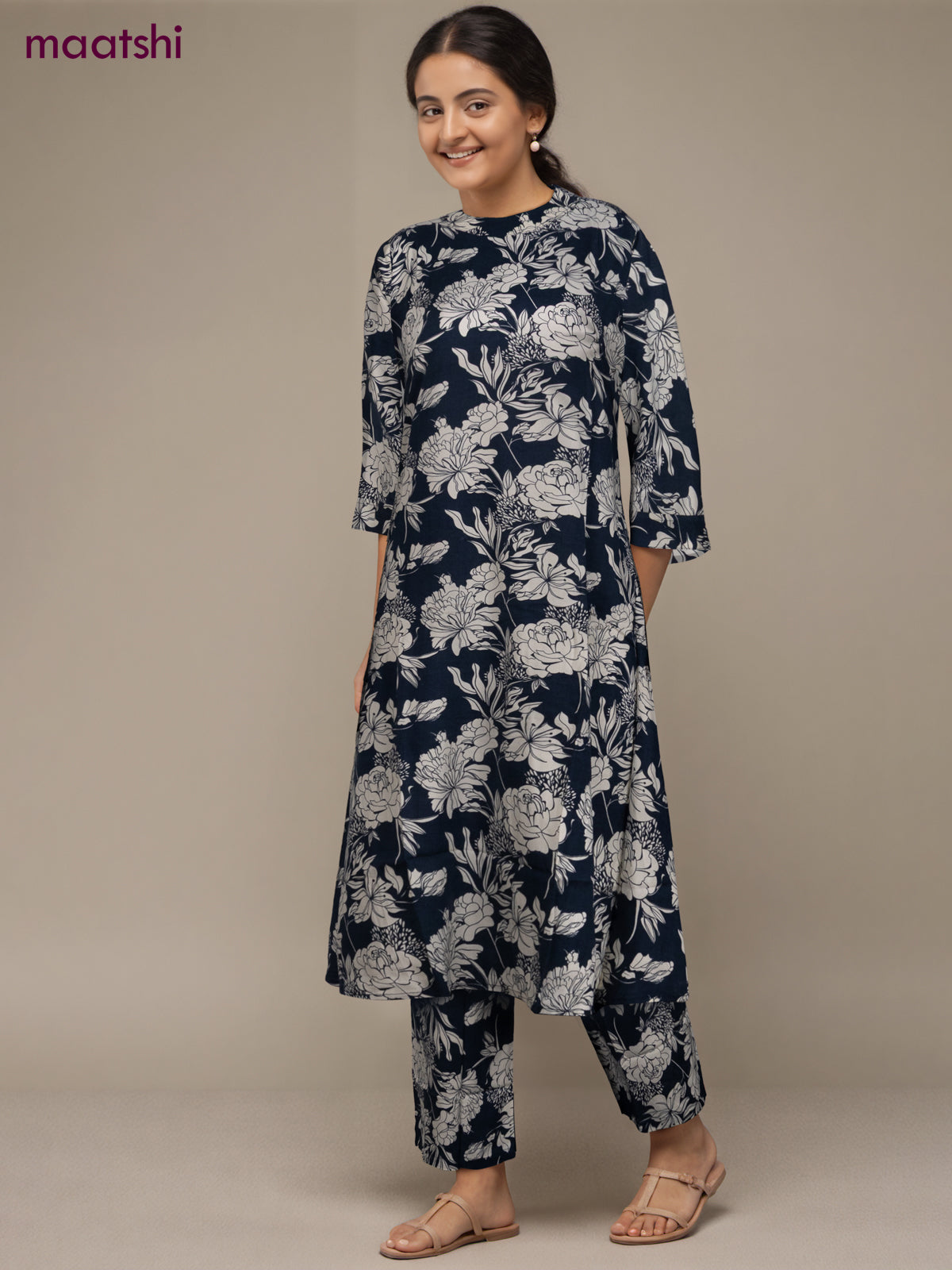 Cotton co-ord set navy blue and off white with floral prints & simple neck pattern and palazzo pant