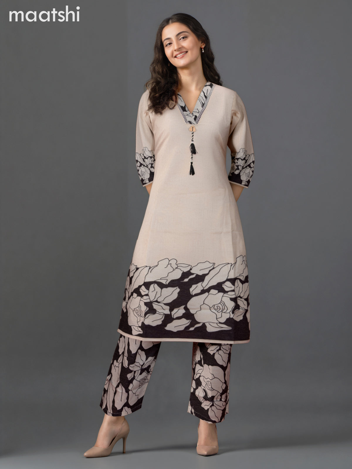 Cotton co-ord set cream and black with patch work v neck pattern and palazzo pant