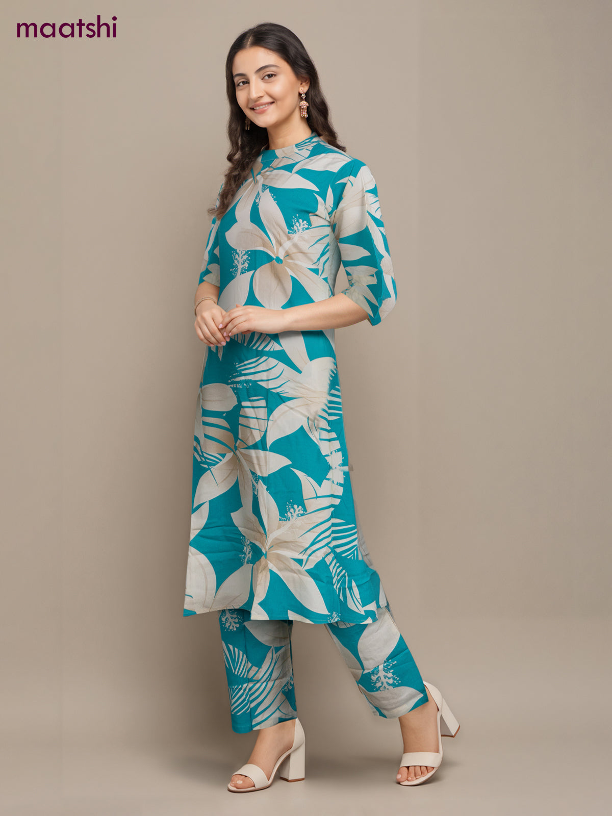 Cotton co-ord set teal blue and cream with floral prints & simple neck pattern and palazzo pant