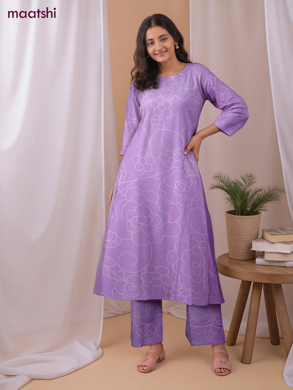 Cotton co-ord set lavender and cream with allover floral prints & simple neck pattern and palazzo pant