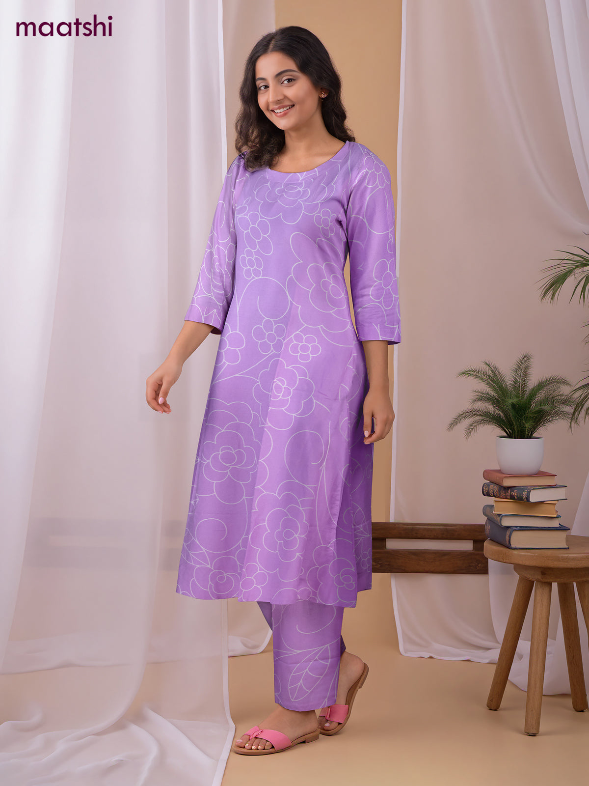 Cotton co-ord set lavender and cream with allover floral prints & simple neck pattern and palazzo pant