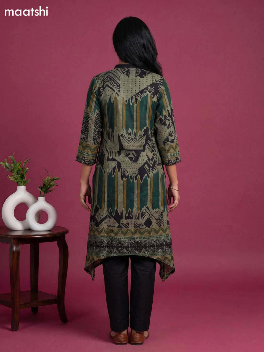 Pastel Green and Black Art Tussar Printed Fish Cut Kurti Set