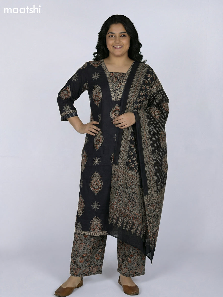 Black Cotton Printed Straight Suit