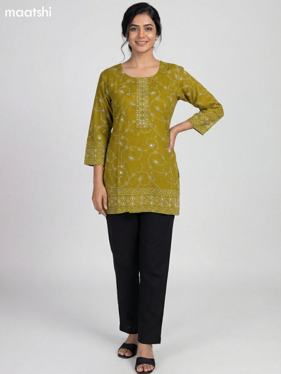 Mehendhi Green Cotton Bandhini Printed Short Kurti