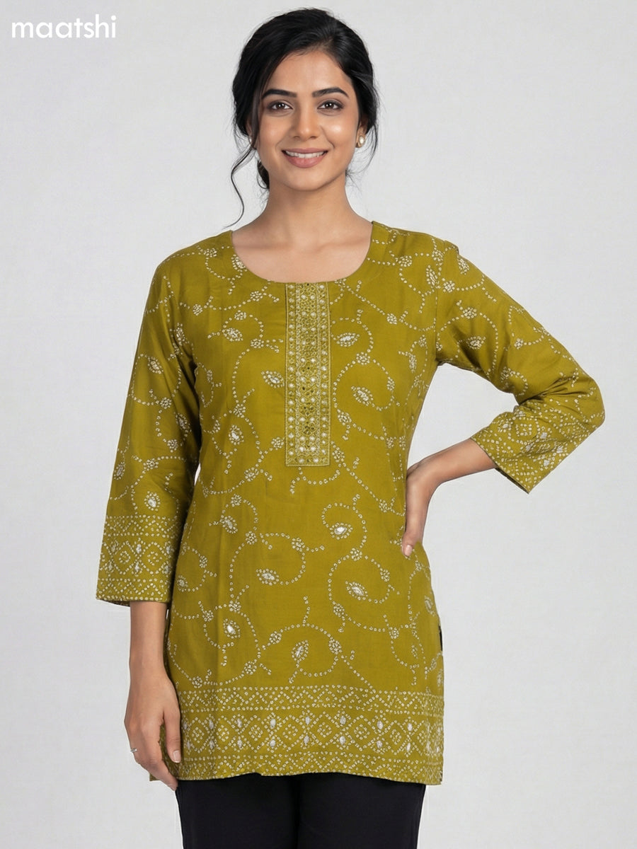 Mehendhi Green Cotton Bandhini Printed Short Kurti