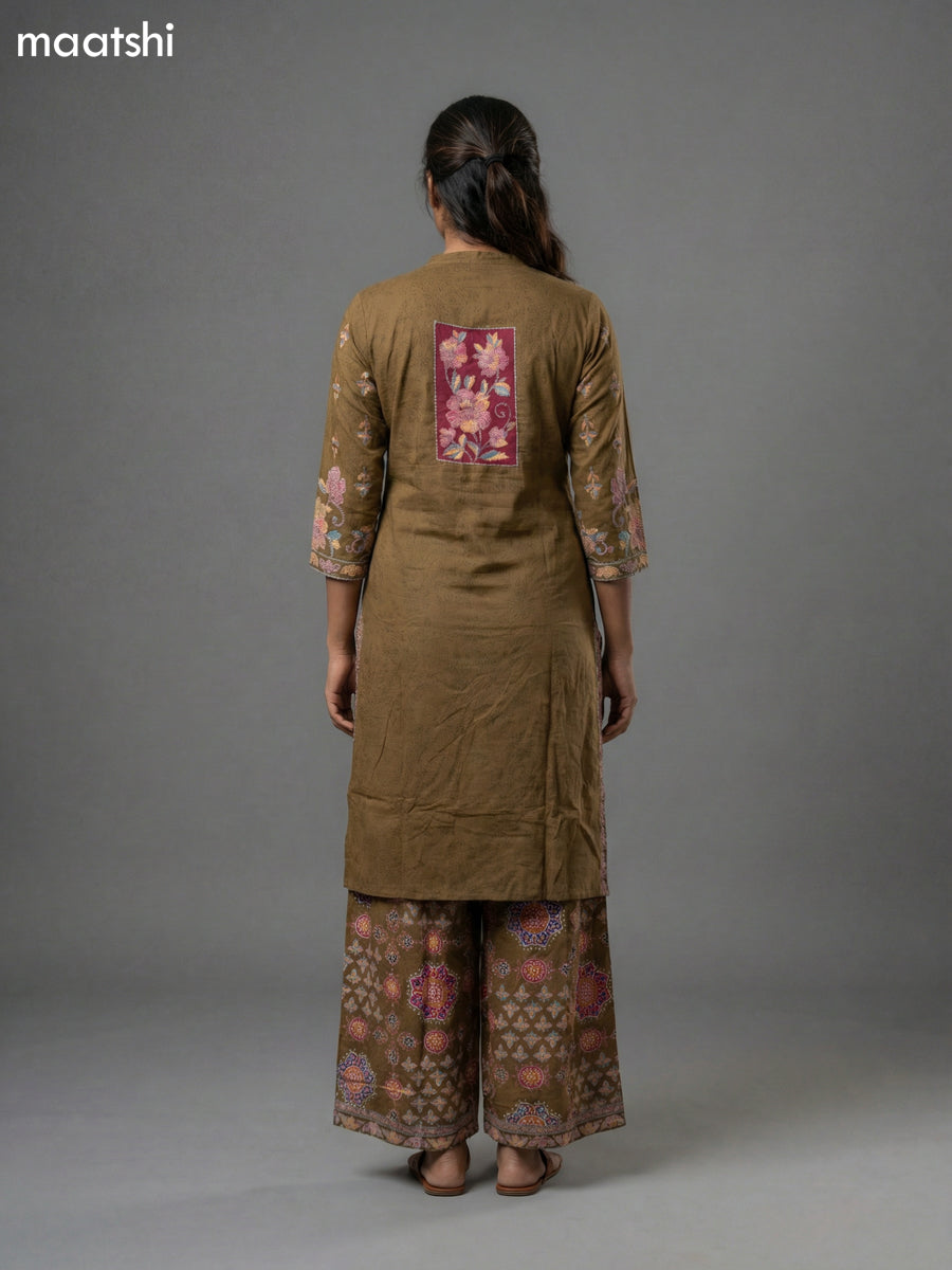 Dark Mehendi Green Muslin Madhubani Printed Straight Suit