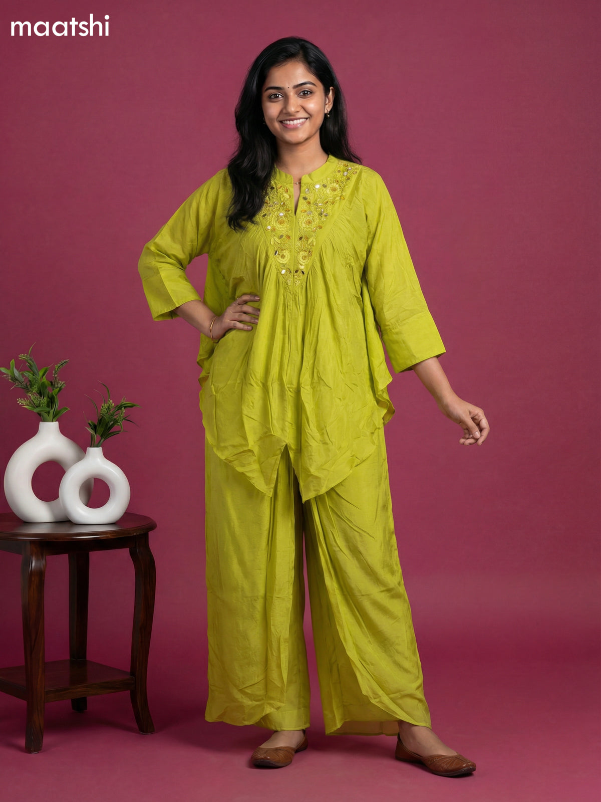 Lime Green Crepe Silk Printed Kaftan Dress XL Lime Green Crepe Silk Printed Kaftan Dress XL