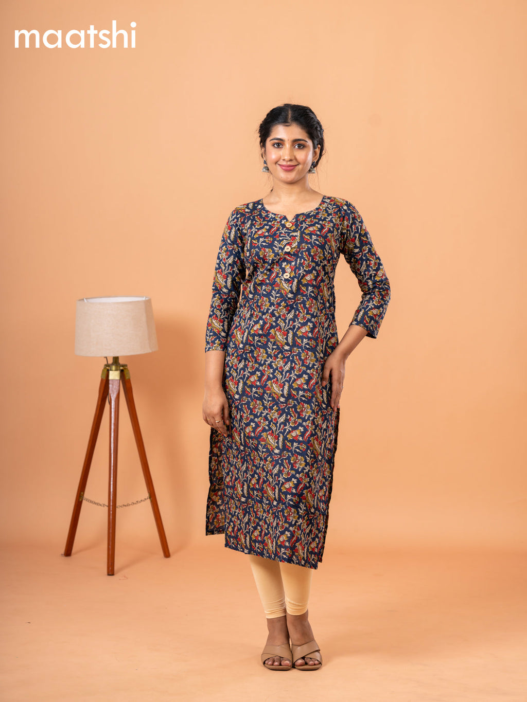 Cotton kurti blue with kalamkari prints & simple neck pattern and without pant