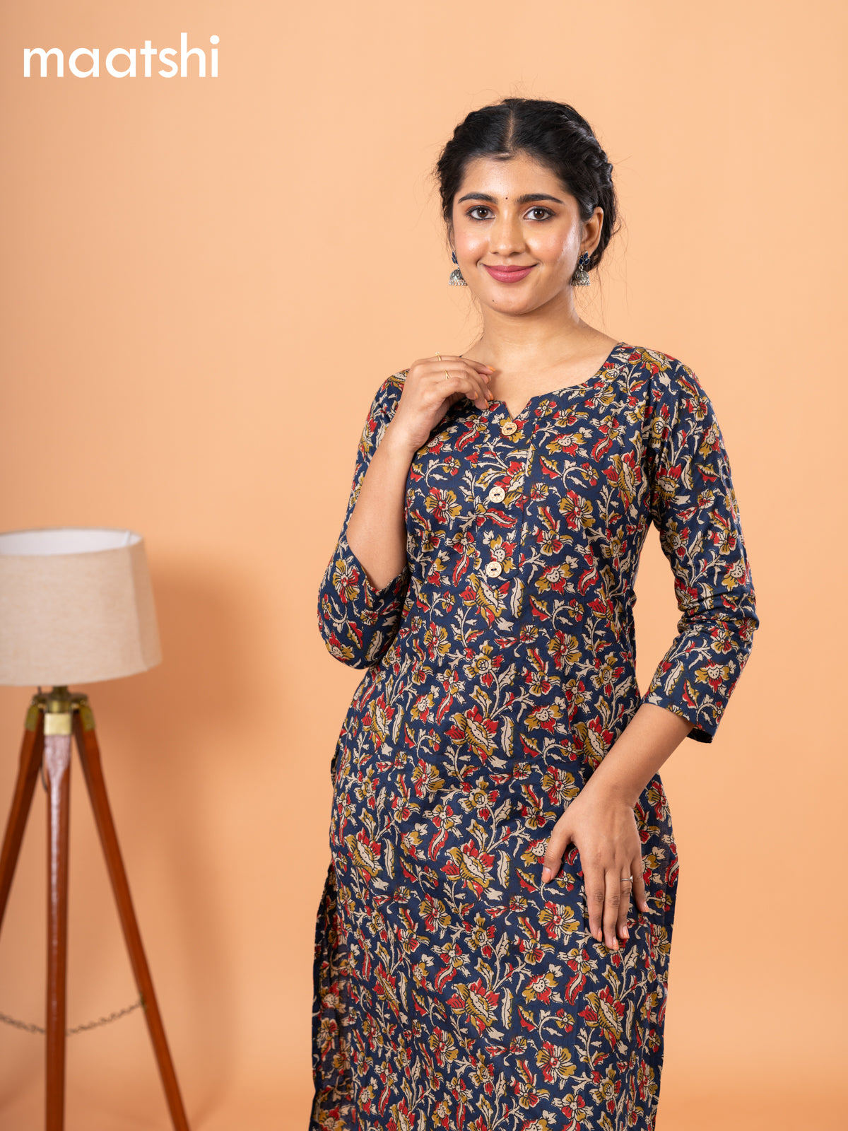 Cotton readymade kurti blue with kalamkari prints & simple neck pattern and without pant